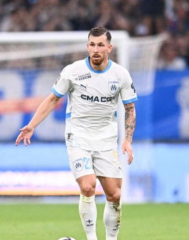 Pierre-Emile Højbjerg as Self