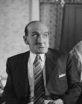 Manuel Alcón as (uncredited)