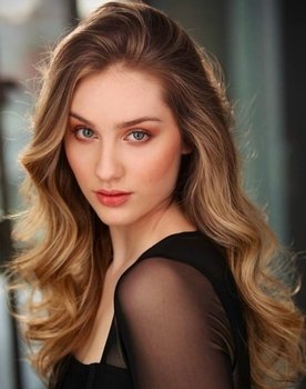 Samantha Montgomery-Swan as Rowan