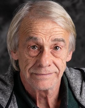 Nelu Serghei as Laura's Father