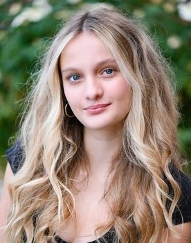 Amelie McLain