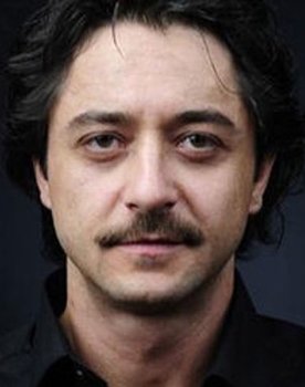 Gökçe Özyol as 