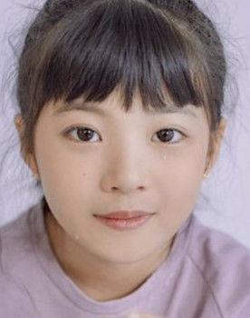 Chen Xinyan as Qin Meiying