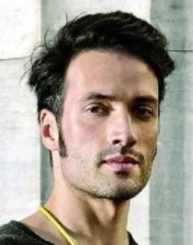 Andreas Konstantinou as Γιάννης Αγαλιώτης
