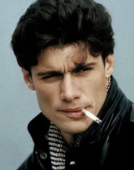 Steven Bauer as Ronaldo