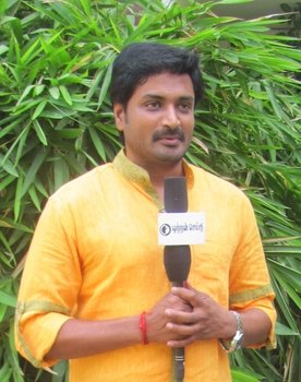 Senthil Kumar as Raja