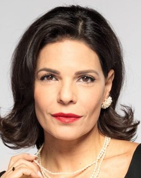 Marina Aslanoglou as