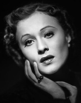 Gusti Huber as Hedi Baumann