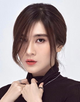 Tăng Huỳnh Như as Thu Hà