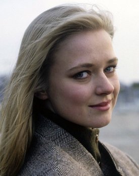 Helene Egelund as 