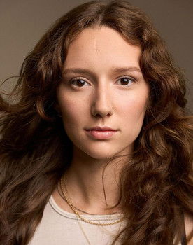 Tessa Weinland as Amy