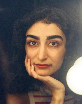 Diba Beihaghi as Tara