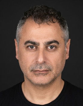 Dost Elver as Er Kadri Sakaoğlu