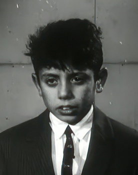 Richard Kanayan as Enfant
