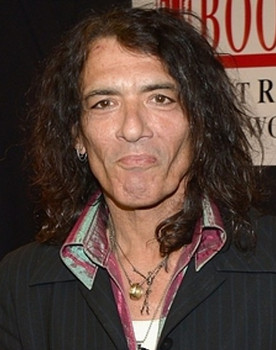 Stephen Pearcy as Lead Vocals