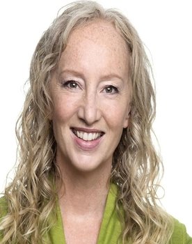 Debbie Bridge as Therapist