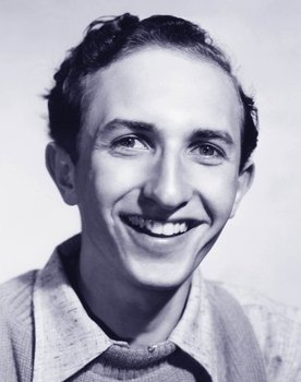 Sidney Miller as Wally Thomas