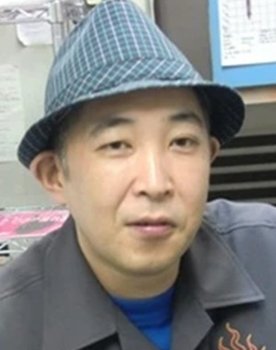Yoshikazu Katō as Customer