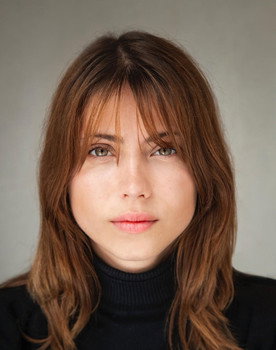 Melissa Matos as Babi Paraná