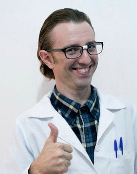 Douglas Sapia as Fredy Duboc