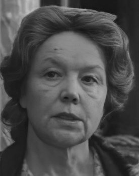 Valentina Litvinova as Анна Антоновна, тётя Лидии Петровны