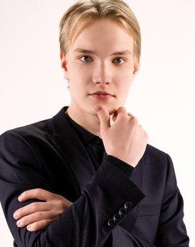 Arseniy Zenterekov