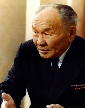Maksim Munzuk as 