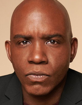 Ronald L. Conner as Detective Mandel