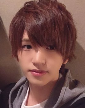Keisuke Satō as Shingo Takenouchi (voice)