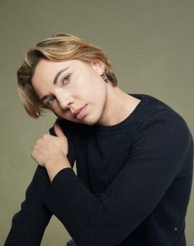 Tatum Swithenbank as Alexis