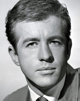 Clu Gulager as Bartender