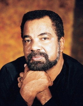 Bonga Kuenda as Self