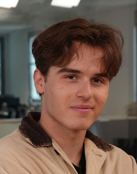 Clément Massy as Éden Louvet