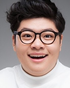 Shin Jun-hang as 