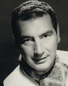 Manuel de Almeida as Self