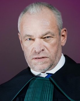 Mariusz Bonaszewski as Jerzy Bielski