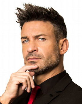 Eduardo Aldán as Self - Comedian