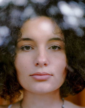 Bárbara Castanheira as Ela