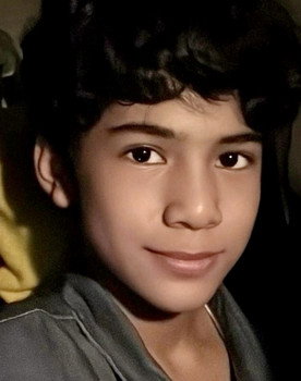 Akja Damara as Alex (Little)