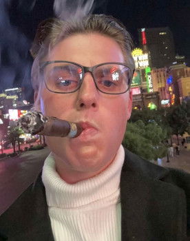 Tyler Connelly as Lindsey Buchanan