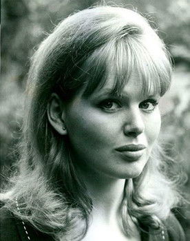 Patricia Brake as Doro