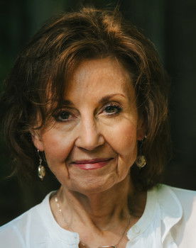 Betty Hutcheson as Gabriella's Mom