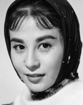 Yoshiko Kuga as Fumiko Mikami