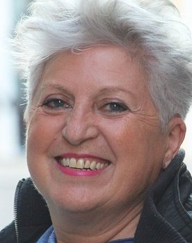 Paula Arjona as Alicia