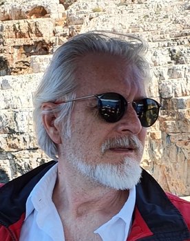 Robert Beg as 