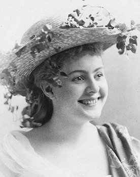 Cissy Fitzgerald as Agnes Clevenger