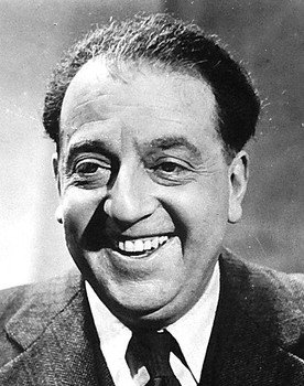 Lucien Baroux as Loiseau