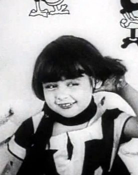 Margie Gay as Alice (uncredited)