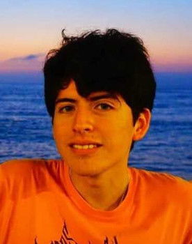 Joaquin Ochoa as Participante