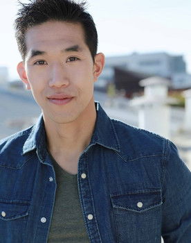 Jaysen Lai as Leon, Siu Long Chin